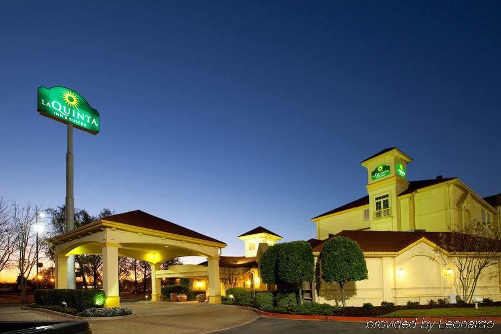 Готель La Quinta By Wyndham Alexandria Airport Екстер'єр фото